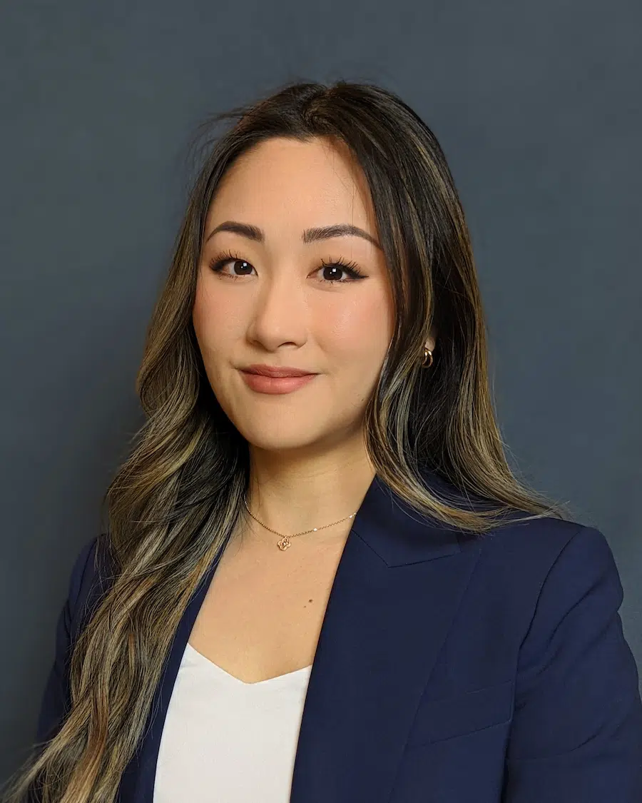 allisa song headshot